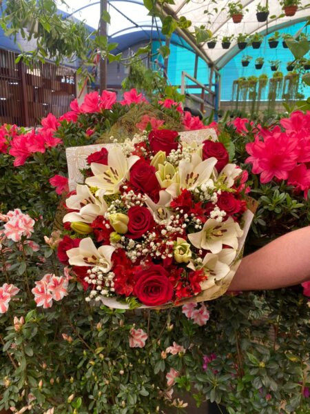 BUQUÊ TRADICIONAL C/8 ROSAS